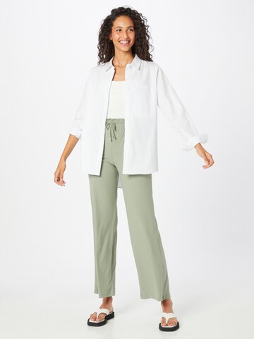 Wide leg Pantaloni 'Lynn' de la ABOUT YOU pe verde