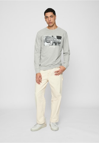MT Men Sweatshirt 'Pray 2.0' in Grau