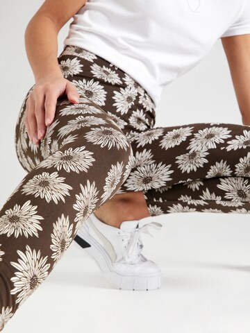 Urban Classics Skinny Leggings in Brown