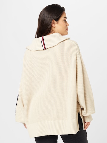 Tommy Hilfiger Curve Pullover in Beige