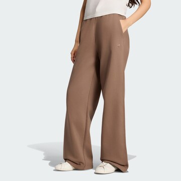 ADIDAS ORIGINALS Široke hlačnice Hlače 'Essentials' | rjava barva: sprednja stran