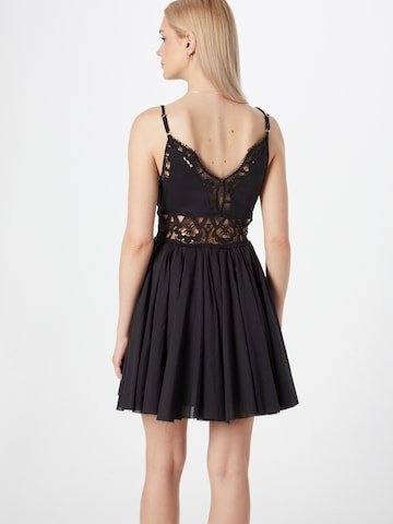 Rochie de cocktail 'Elisha' de la ABOUT YOU pe negru