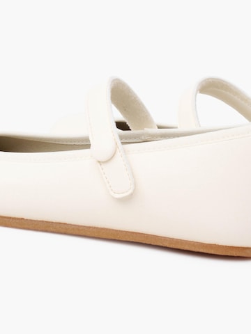 Pisamonas Ballet Flats in Beige