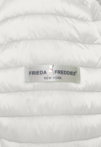 Frieda & Freddies NY Between-Season Jacket in Beige