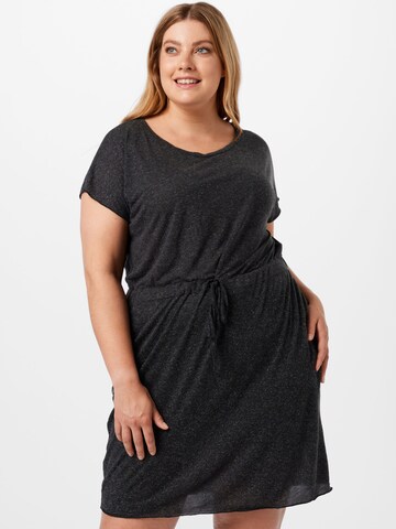 Vero Moda Curve Kleid 'LUA' in Schwarz: predná strana