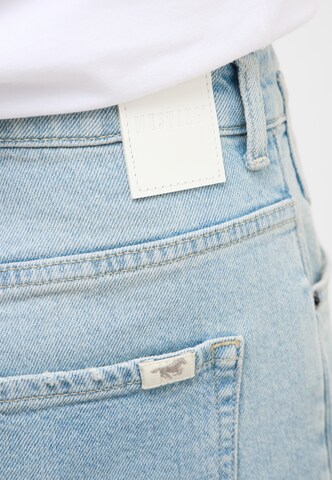 MUSTANG Tapered Jeans in Blau