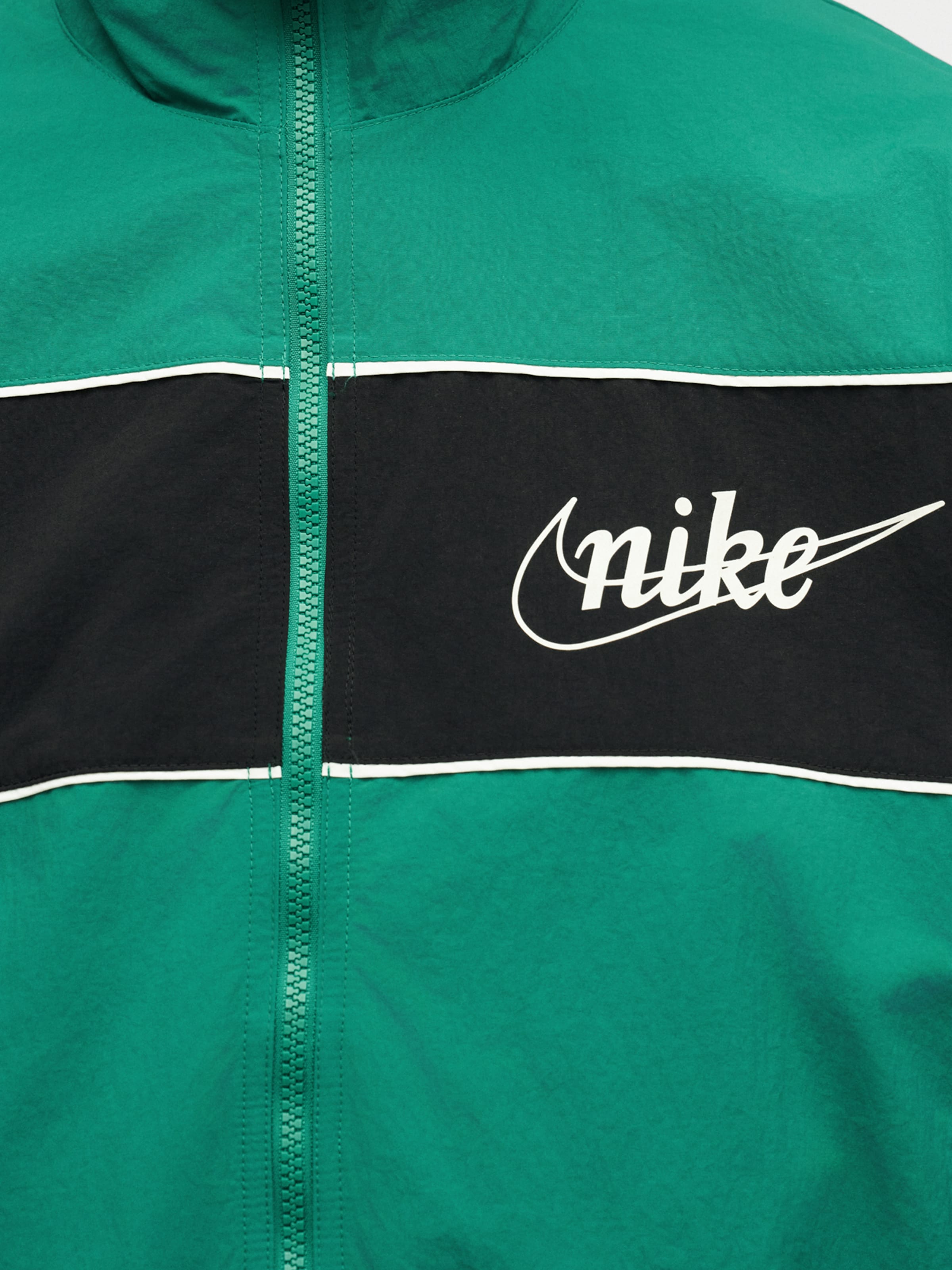 Nike Sportswear Geacă de primăvară-toamnă 'CLUB' pe Verde Iarbă