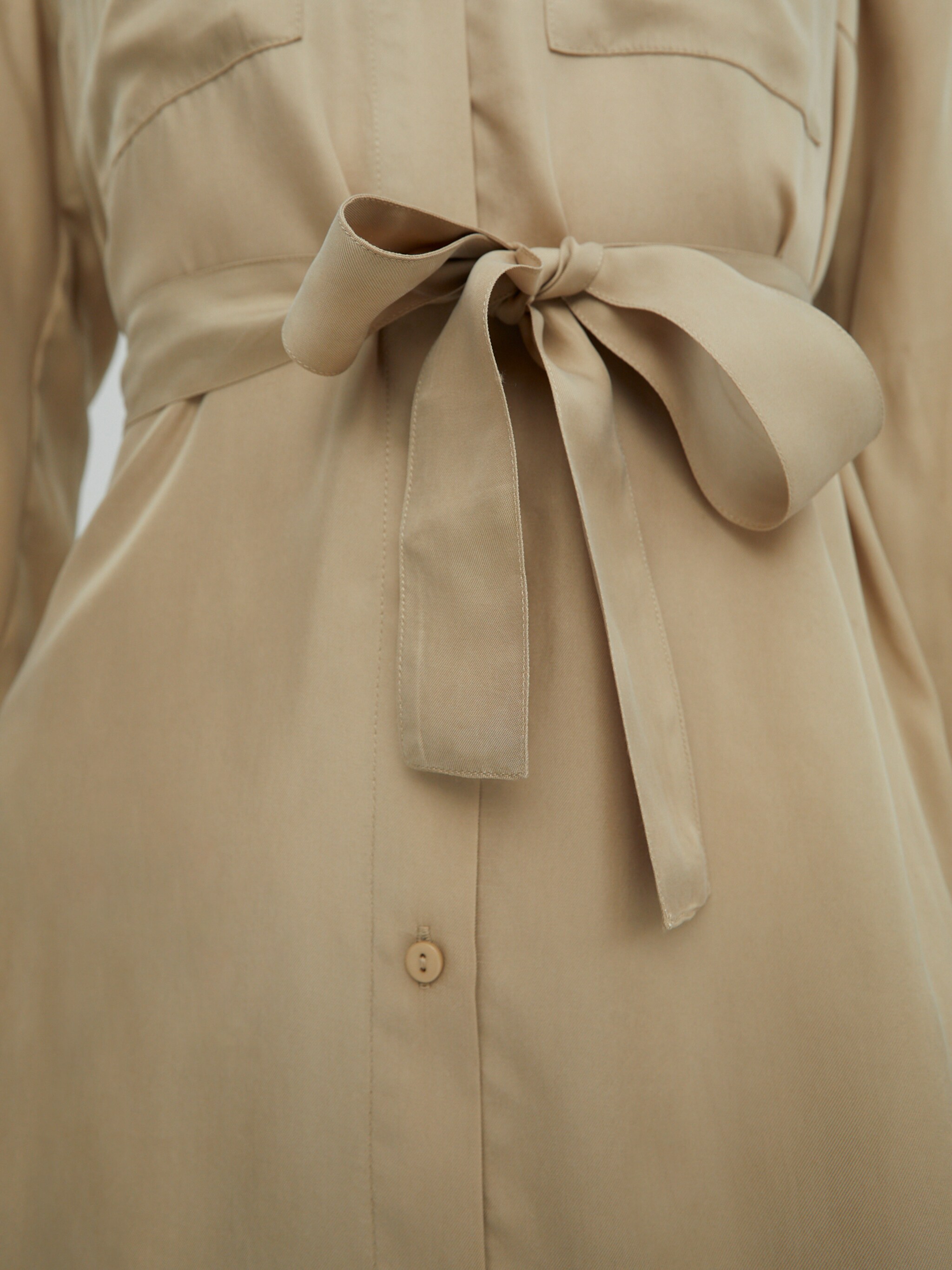 EDITED Productos Vestido camisero 'Farha' beige