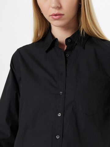 GAP - Blusa en negro