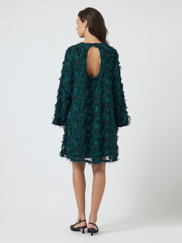 YAS - Vestido de gala 'DIO ' en verde