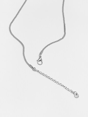 Chaîne Pull&Bear en argent