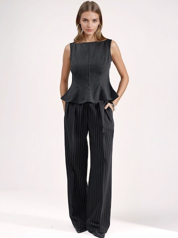 Hiccup Top in Black