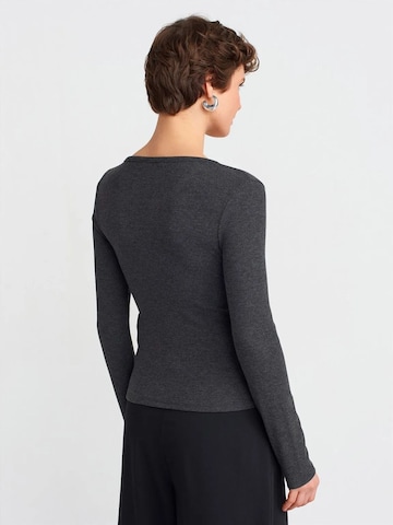 Dilvin Blouse in Grey