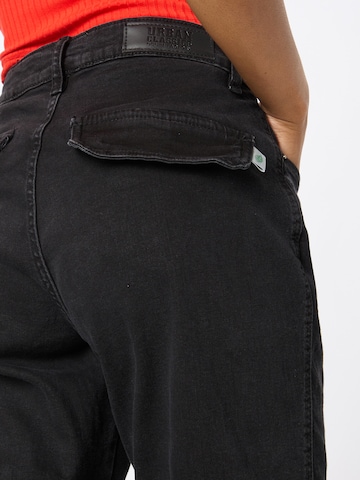 Urban Classics Tapered Cargo Jeans in Black