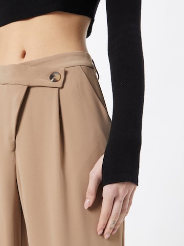 ABOUT YOU Loose fit Pleat-Front Pants in Beige