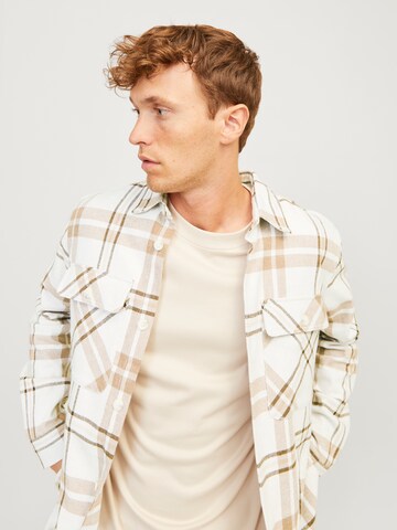 Fit confort Chemise 'JPRRaymond' JACK & JONES en blanc