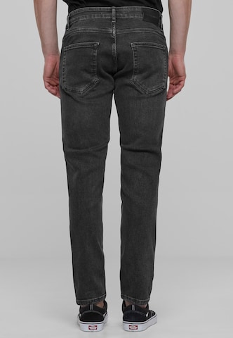 2Y Premium Tapered Jeans in Grau