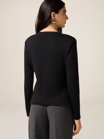 Maglietta di oltre in nero