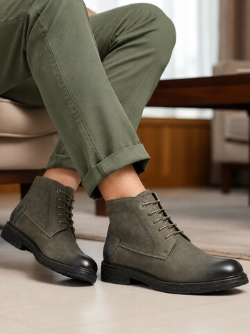 ALLTHEMEN Chukka Boots 'Zeit' in Grey