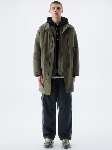 Parka mi-saison Pull&Bear en vert : devant