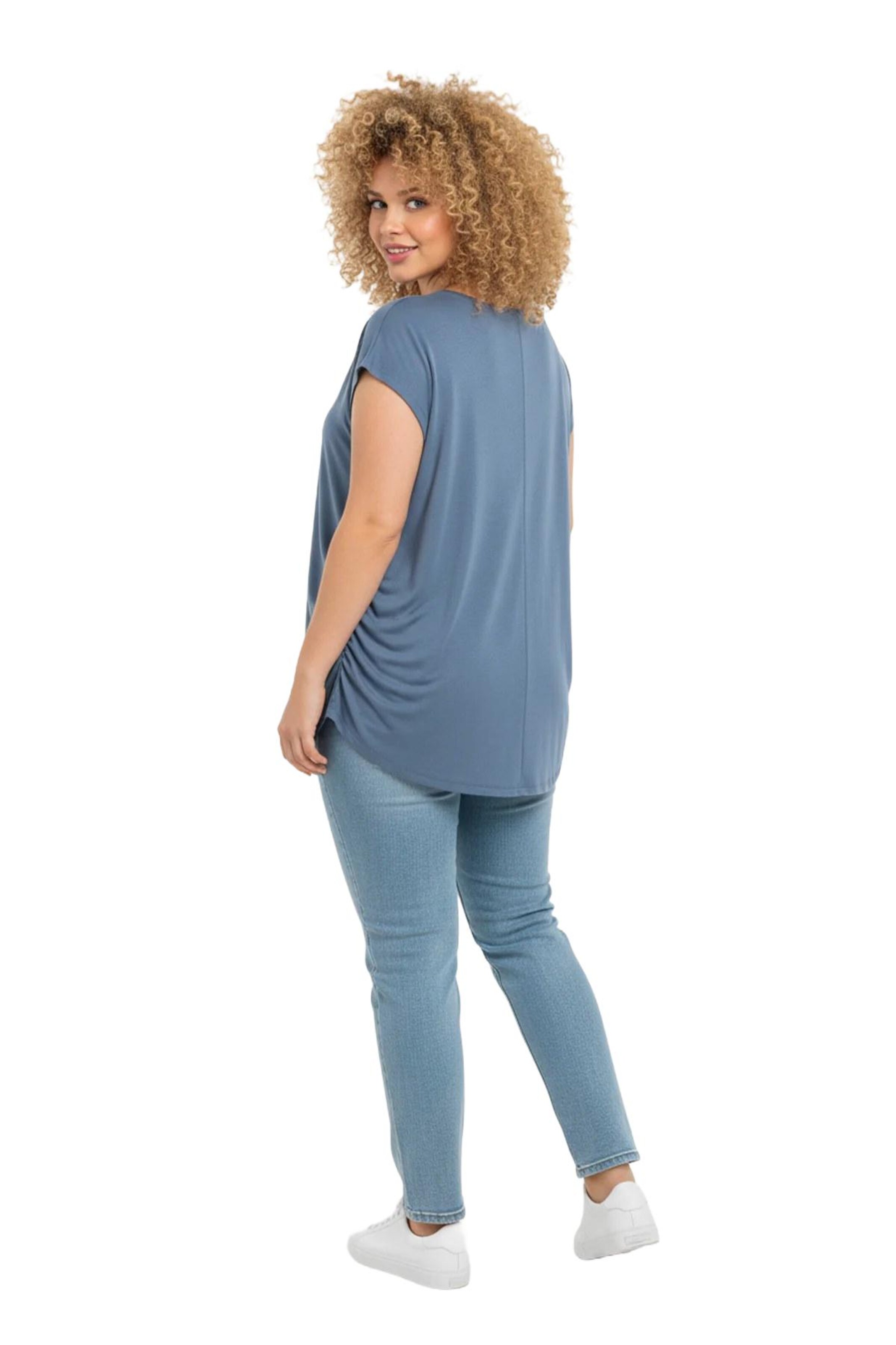 Shape Of You T-Shirt in Blau