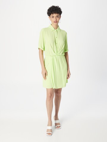 PATRIZIA PEPE - Vestidos camiseiros 'ABITO' em verde: frente