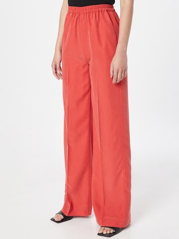 Sisley Wide leg Trousers with creases in Red: front