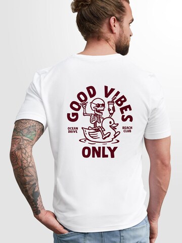 Neverless Shirt 'Good Vibes Rücken' in White