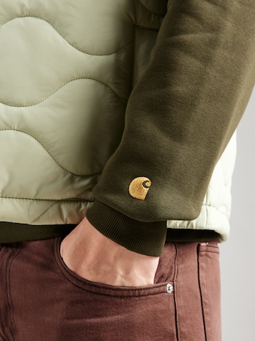 Carhartt WIP Sweatshirt 'Chase' in Grün