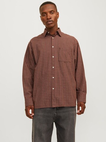 JACK & JONES Comfort fit Overhemd 'JORROBB' in Bruin: voorkant
