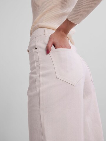 PIECES Wide leg Jeans 'Elli' in White