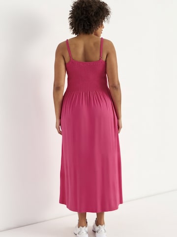 Cellbes of Sweden Jerseykleid mit Smokarbeit in Pink