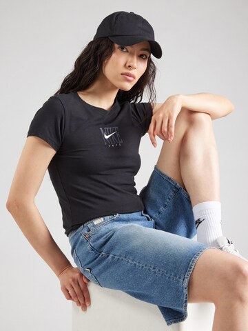 Nike Sportswear Póló - fekete: elől
