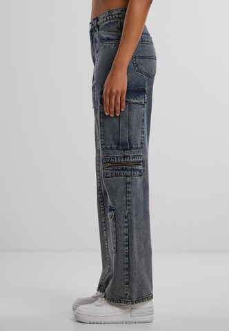 Urban Classics Loose fit Cargo jeans in Grey