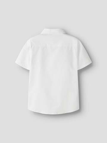 NAME IT Regular fit Πουκάμισο 'NKMNEWSA' σε λευκό
