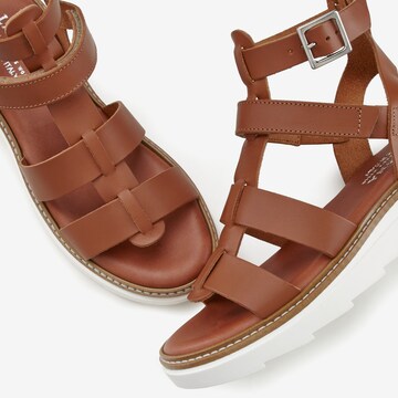 LASCANA Sandalen met riem in Beige