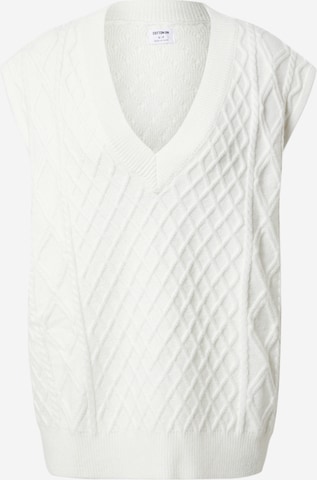 Cotton On Sweater in White: front