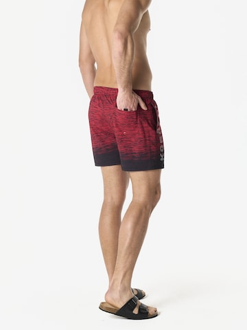 Shorts de bain KOROSHI en rouge