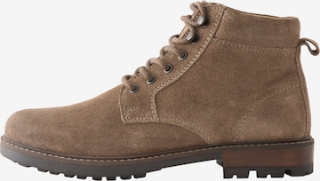 Next - Botas con cordones en gris: frente