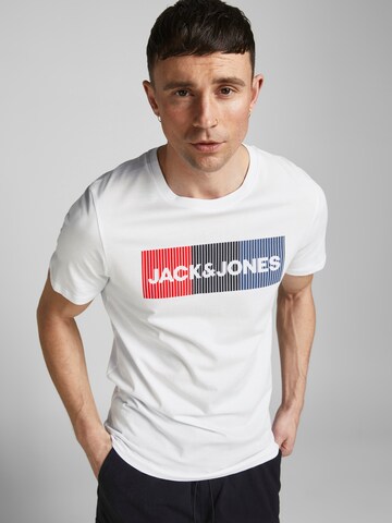 Tricou de la JACK & JONES pe alb