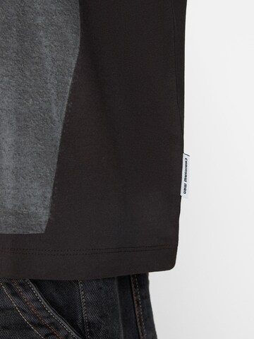 Bershka Shirt in Zwart