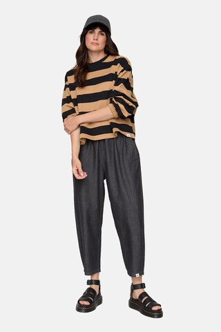 Turtledove London Sweatshirt in Beige