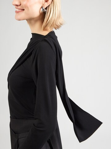 ABOUT YOU Tričko 'Reese' – černá