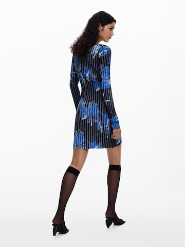 Rochie de la Desigual pe negru