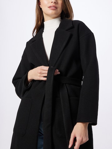 PIECES Between-Seasons Coat 'Jolene' in Black