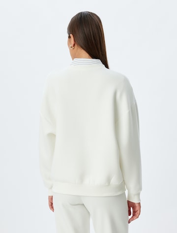 Koton Sweatshirt in White