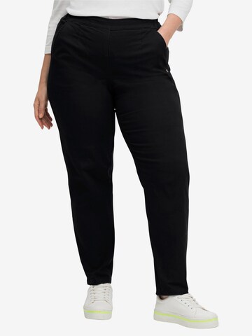 Coupe slim Pantalon chino SHEEGO en noir : devant