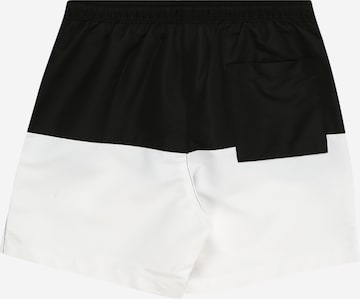 Calvin Klein Swimwear Regular Badeshorts 'Intense Power' in Schwarz