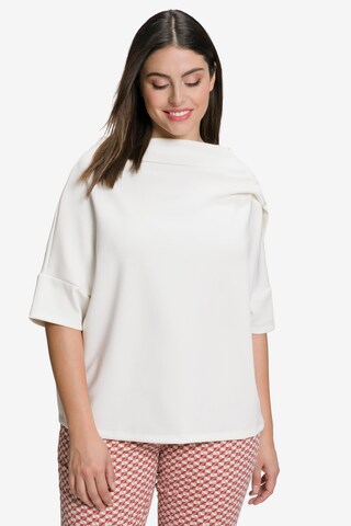 Ulla Popken Sweatshirt in White: front