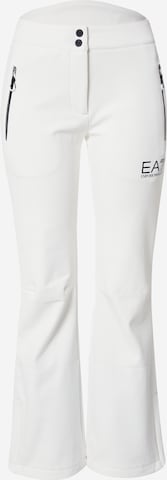 EA7 Emporio Armani - Acampanado Pantalón deportivo en blanco: frente